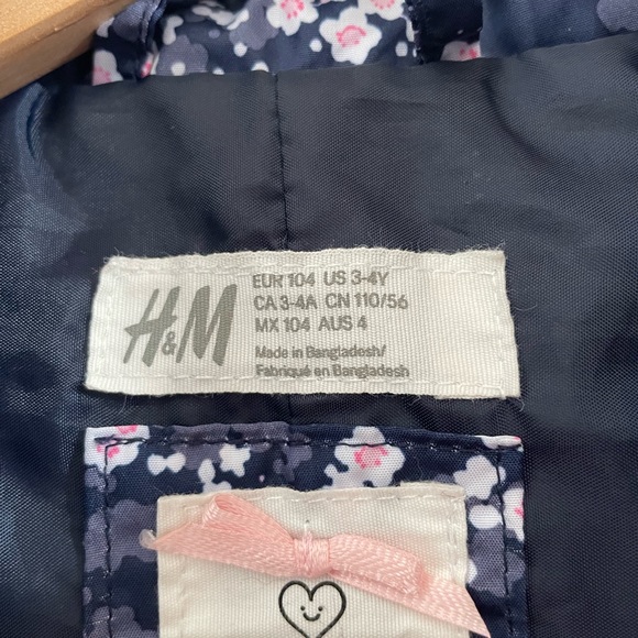 Floral Rain/Fall Hooded Jacket from H&M. Size 3/4 - Picture 3 of 3